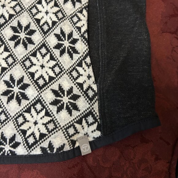 T By Talbots HALF ZIP PULLOVER DIAMOND SNOWFLAKE Fair Isle M Jacket Sweater - Picture 7 of 9